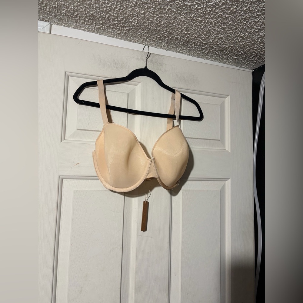 NWT SKIMS weightless Demi bra